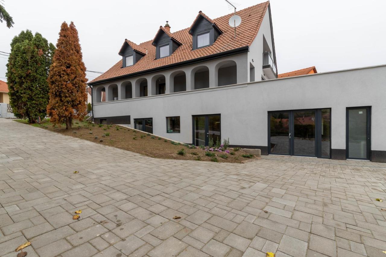 Villa Berc Egerszalók Eksteriør bilde
